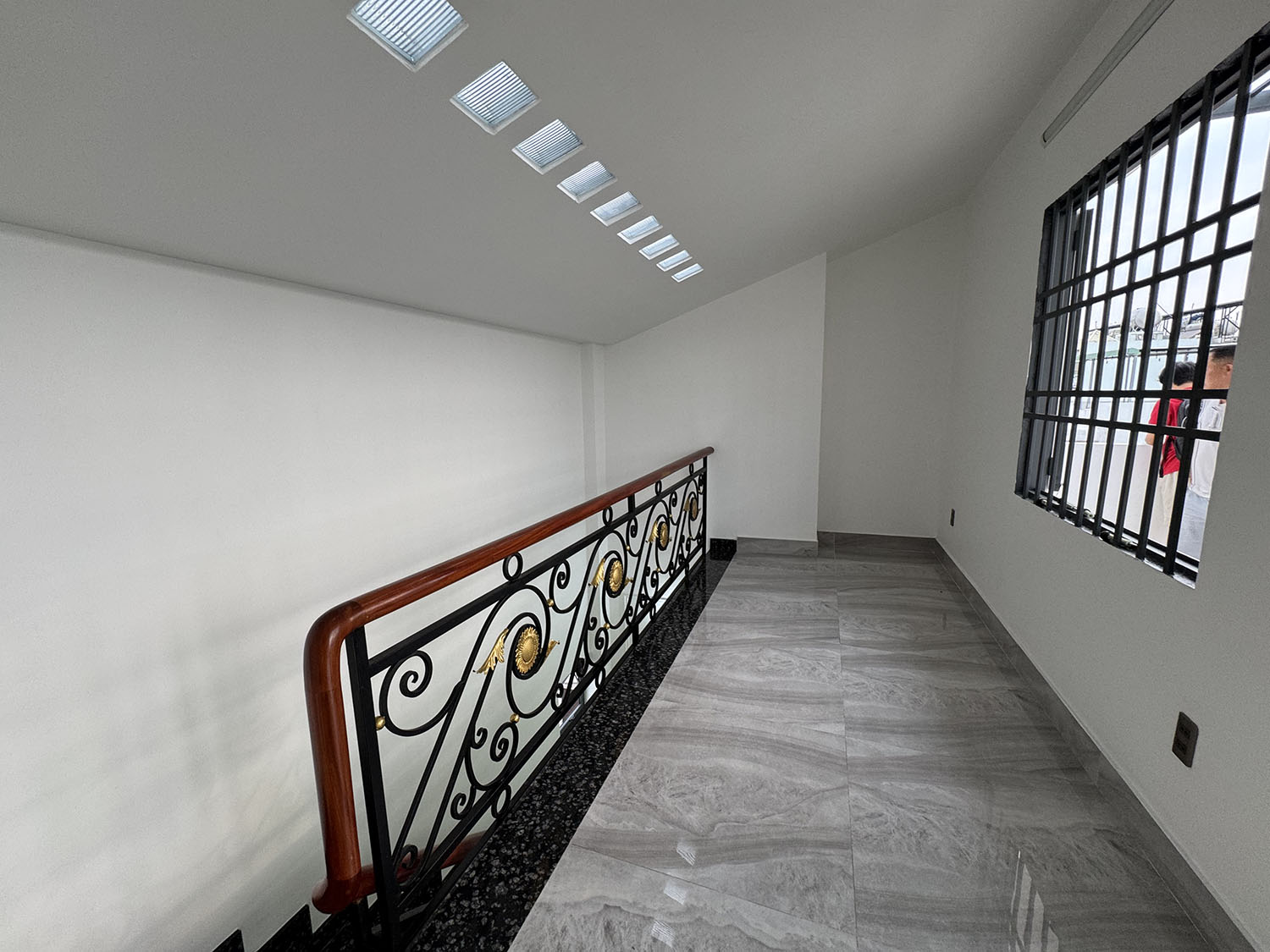 Biệt thự thiết kế tân cổ điển, full nội thất cao cấp xe hơi đổ trong nhà khu VIP Phạm Văn Hai